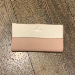 Pink and white Kate spade!